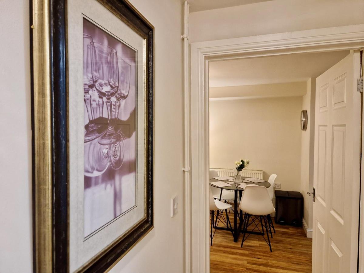 Stunning Luxury Serviced Apartment Next To City Centre With Free Parking - Contractors & Relocators Coventry Exterior photo